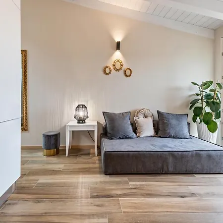 Cavalino Boutique 1 Apartment Cavaion Veronese